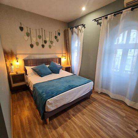 Luxury Green Hostal Madrid Gran Via ภายนอก รูปภาพ