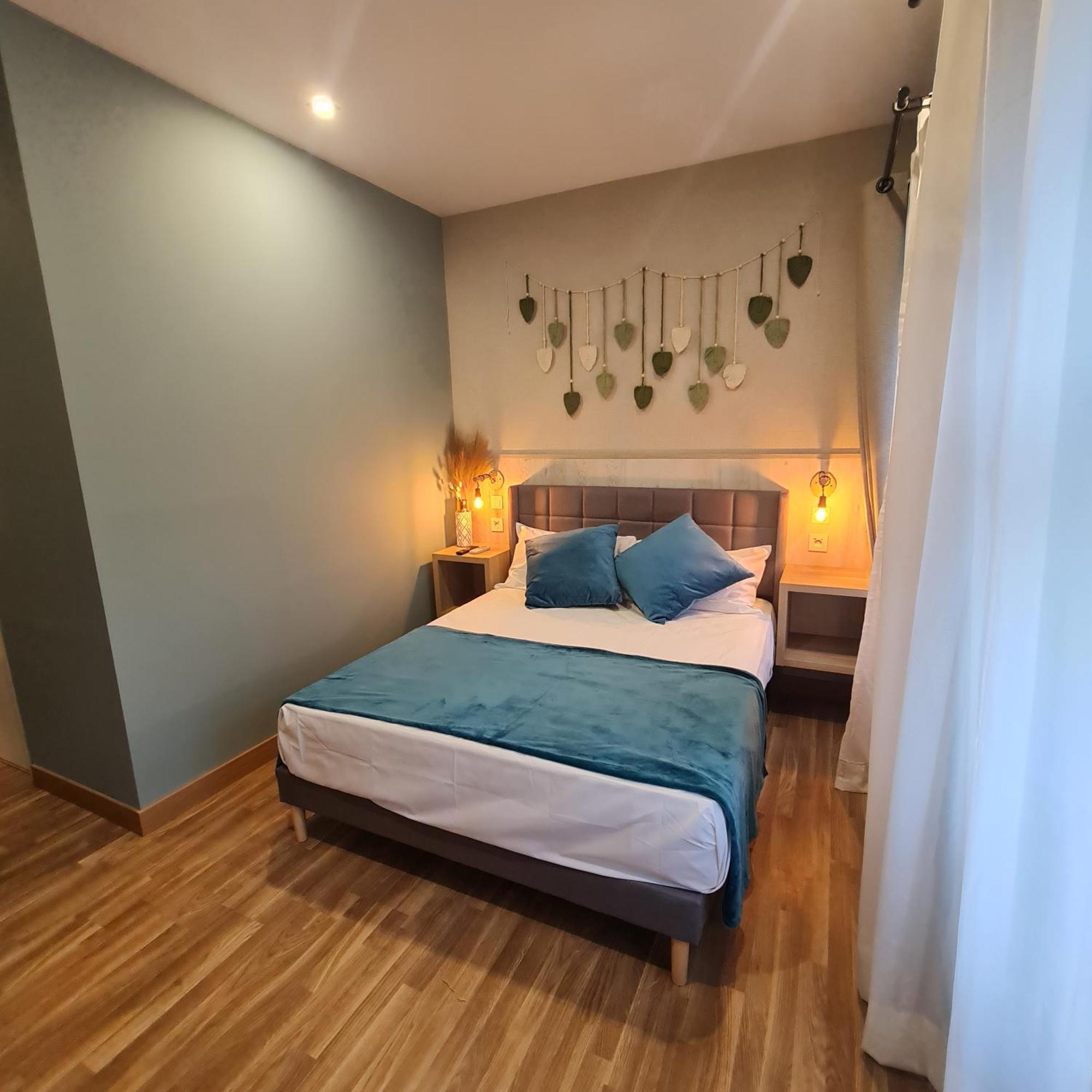 Luxury Green Hostal Madrid Gran Via ภายนอก รูปภาพ