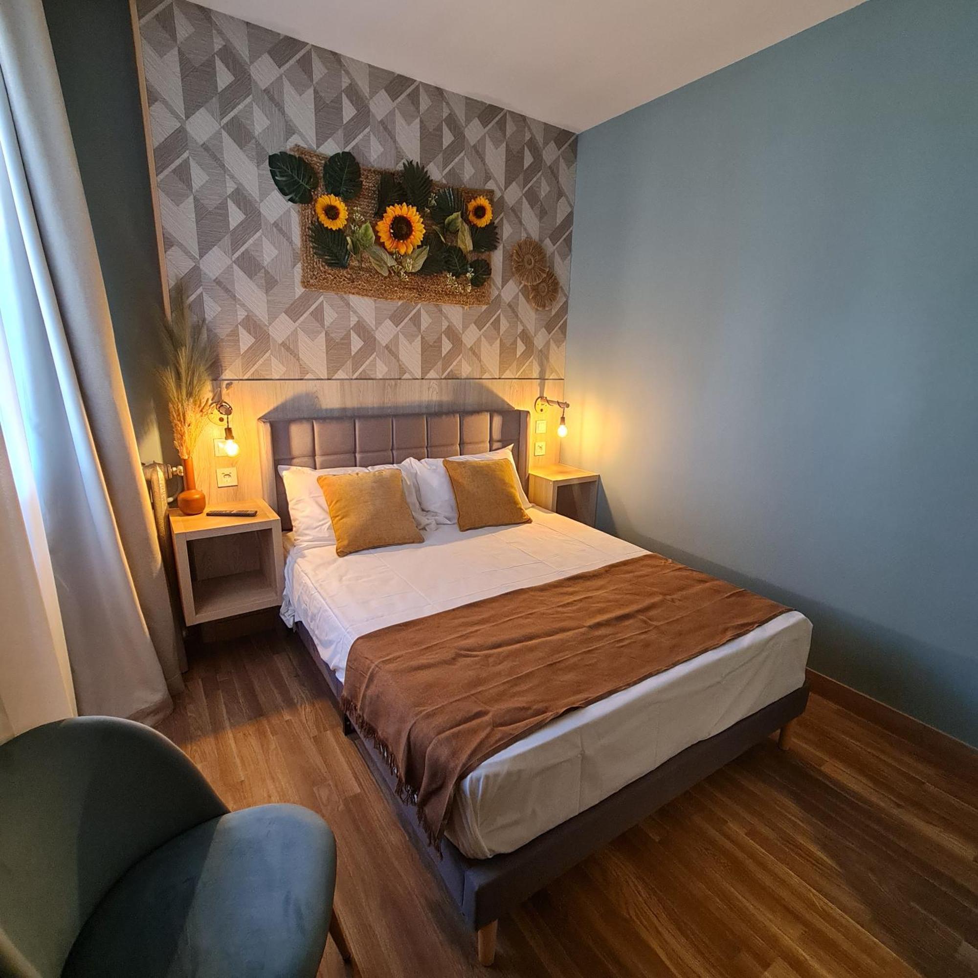 Luxury Green Hostal Madrid Gran Via ภายนอก รูปภาพ