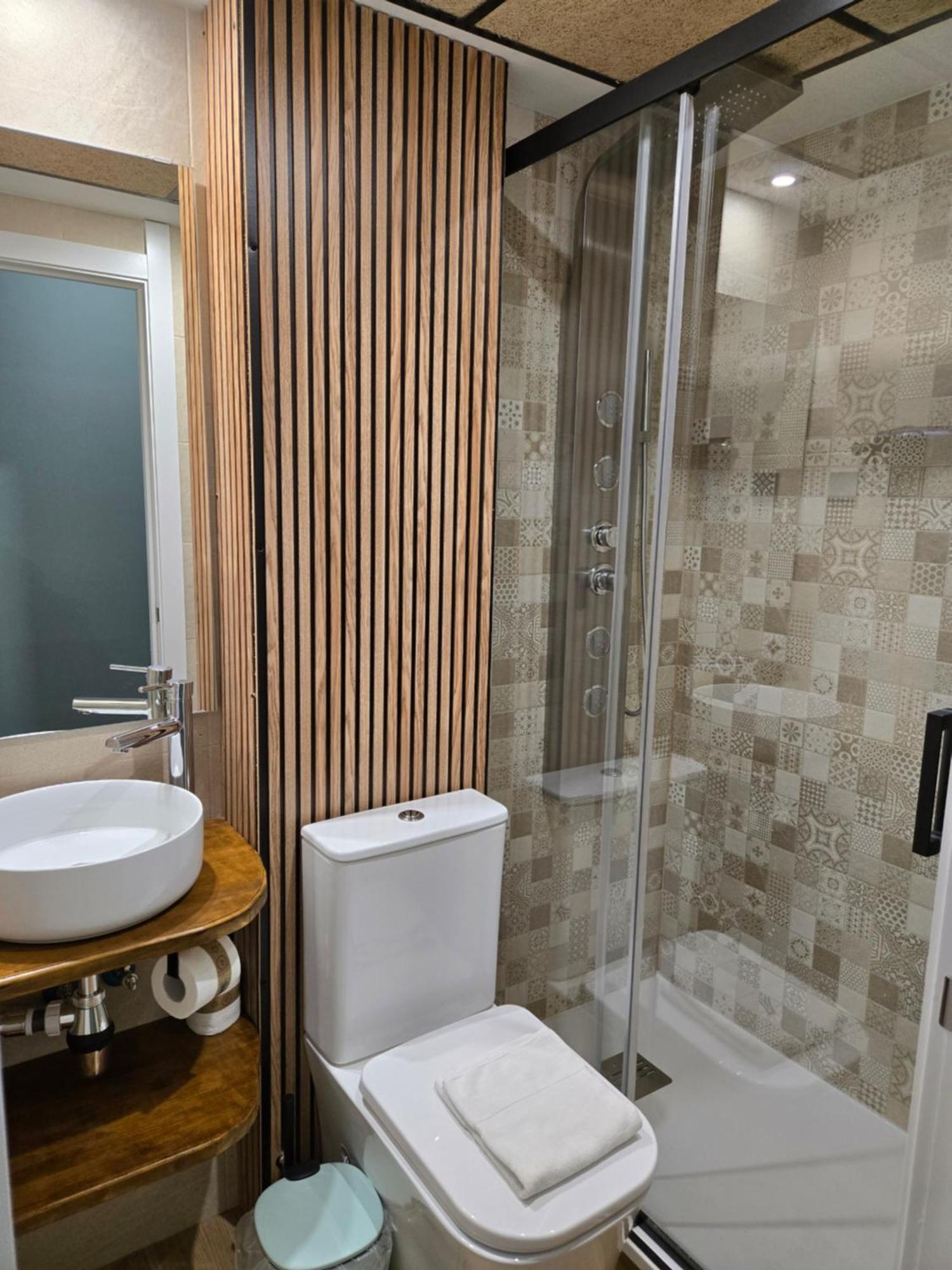 Luxury Green Hostal Madrid Gran Via ภายนอก รูปภาพ
